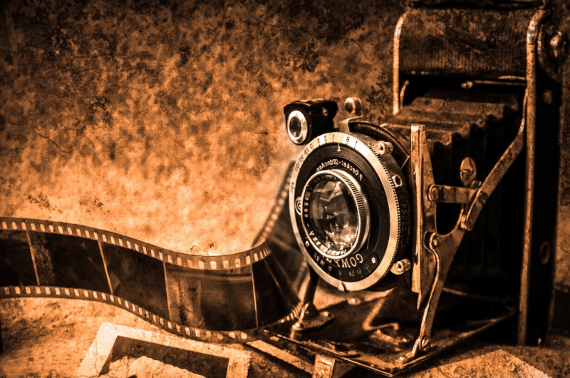 photographe-SOLLIES VILLE-min_light-wood-night-camera-photography-vintage-1245236-pxhere.com